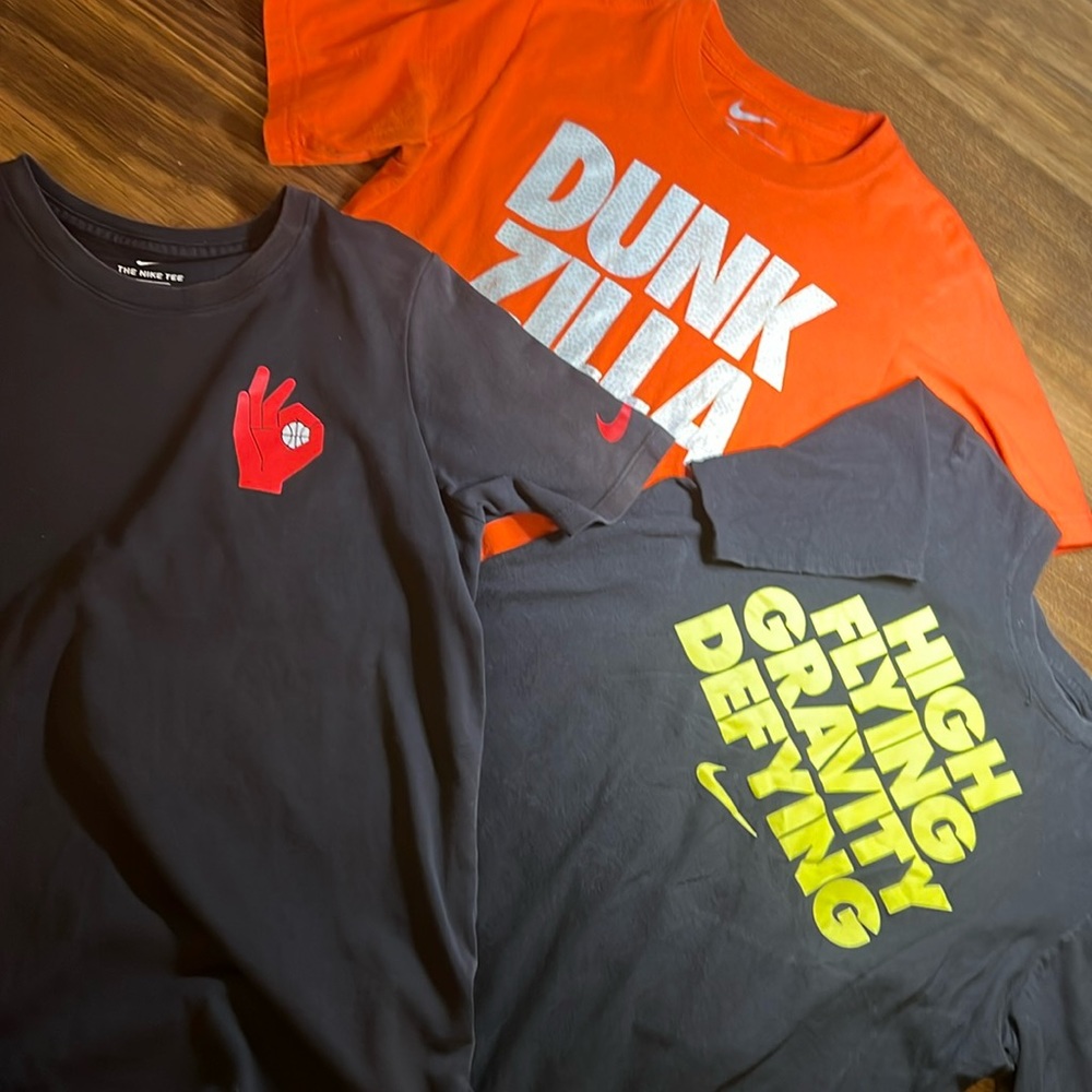 NIKE SET OF 3 BASKETBALL TEE SHIRTS SIZE BOYS LARGE